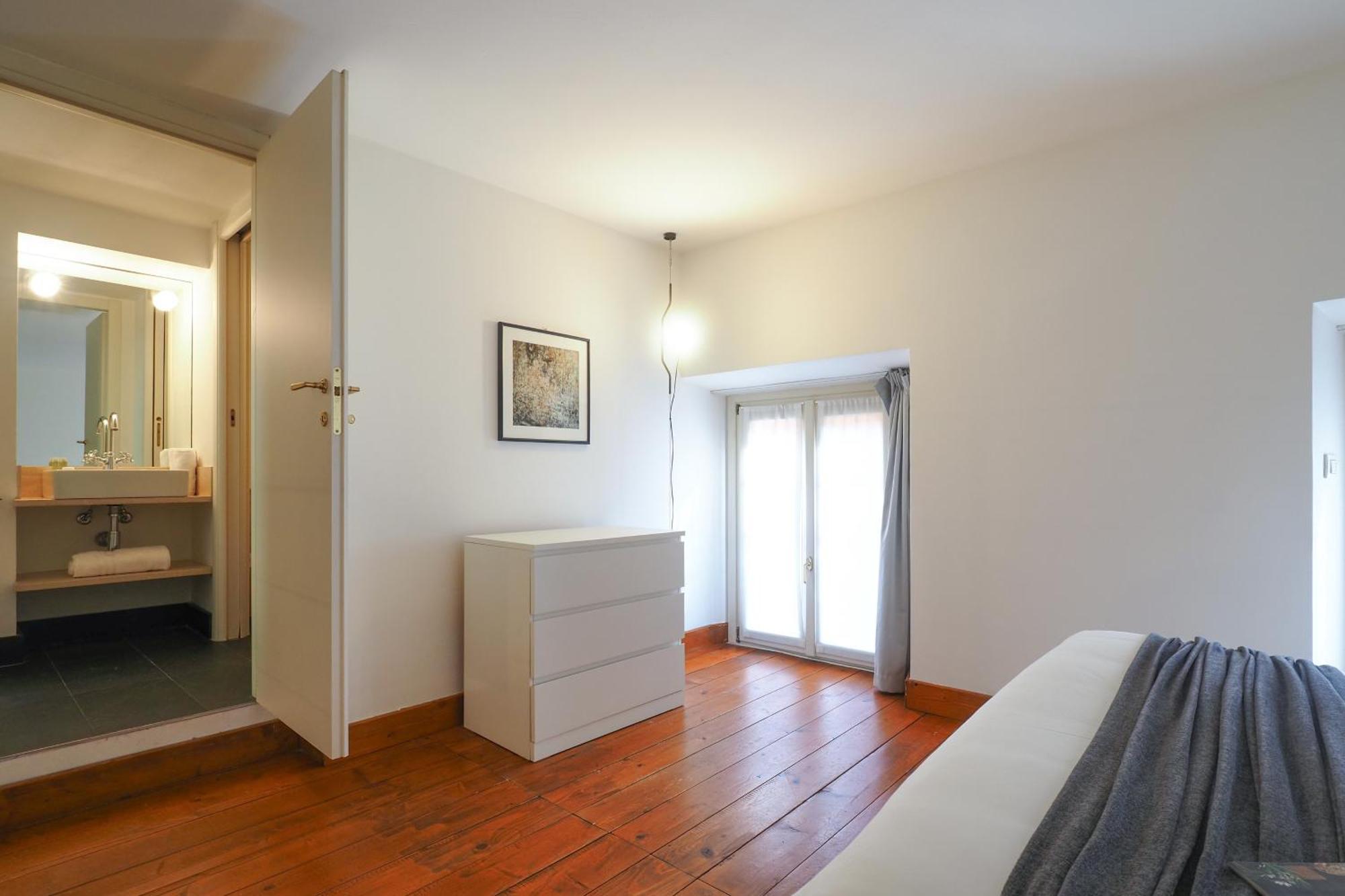 Enchanting Loft Between History And Tranquility Milan Bagian luar foto